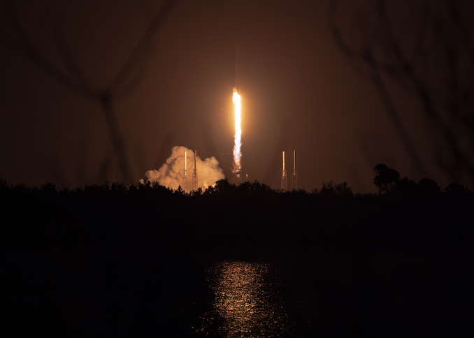 SpaceX launches 7.5-ton SiriusXM satellite as part of constellation refresh