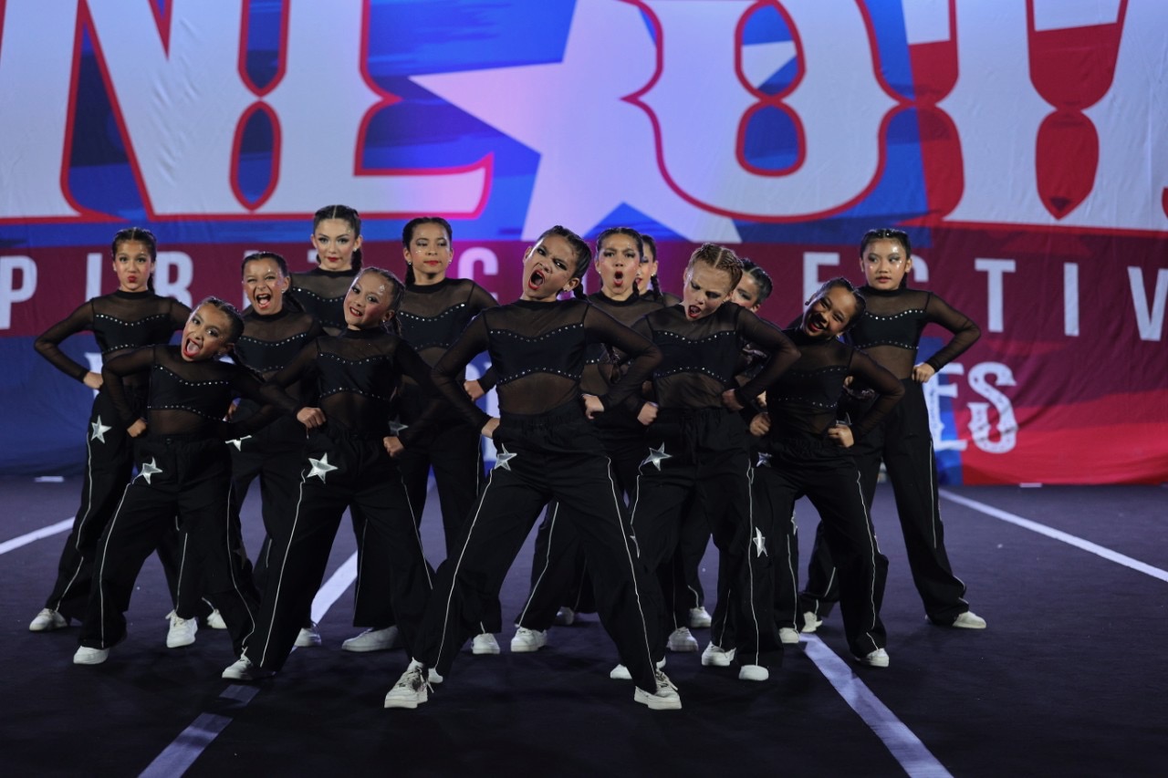 Harlingen CISD dance team dazzles as it wins grand champion